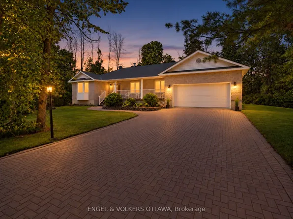 8 Black Walnut Rd, North Grenville, ON K0G 1J0