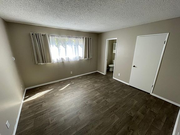 3rd image of 10940 Hesby St #3