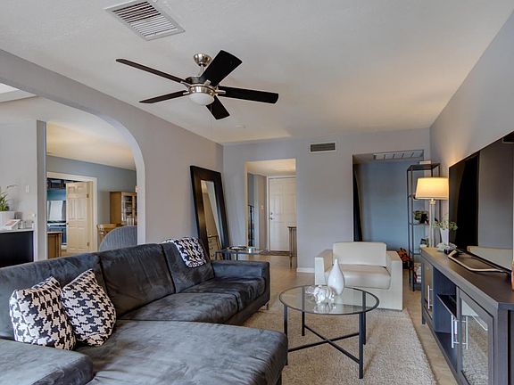 555 N Cheri Lynn Dr-9