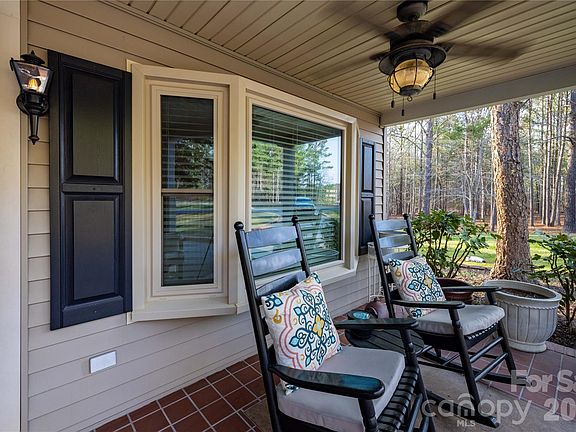 5th image of 692 Capelsie Rd