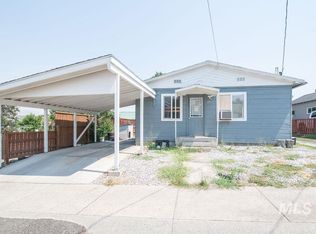 1011 & 1011-1/2 Benjamin St, Clarkston, WA 99403