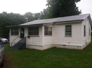 121 E Oakley Ave, Linden, AL 36748