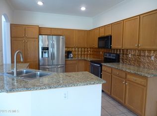 964 S Racine Ln, Gilbert, AZ 85296