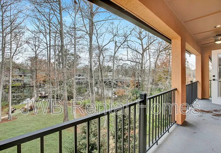 8859 Amalfi Ct — Photo 29