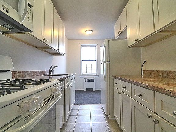 4th image of 2630 Kingsbridge Ter APT 6Y