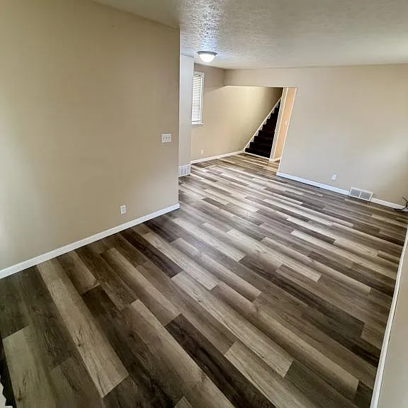 112 N Clover Ave #112 — Photo 3