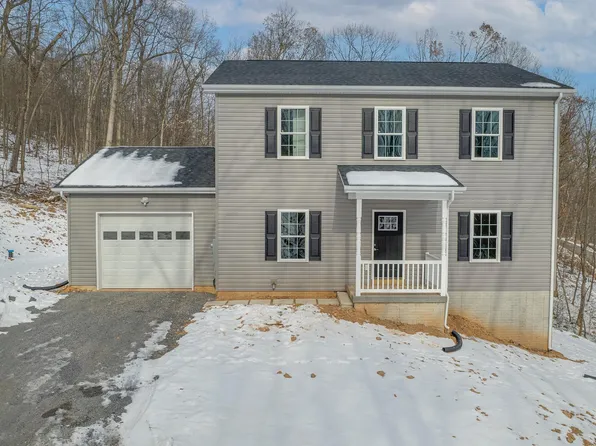 19 Freedom Ln, Hedgesville, WV 25427