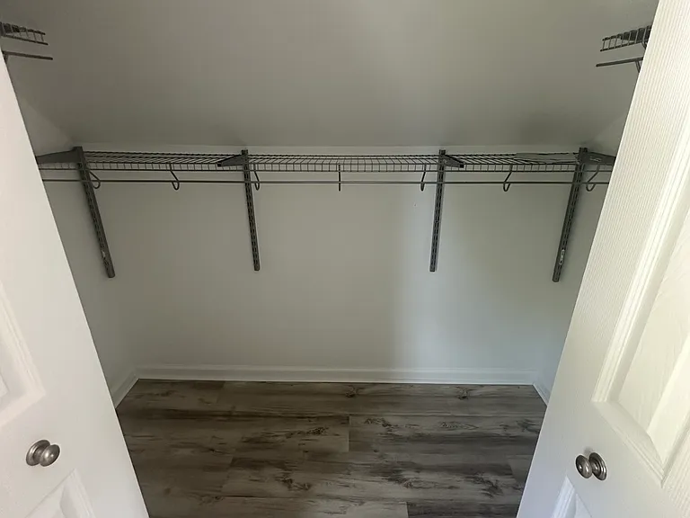 10 Lakeville Ct — Photo 13