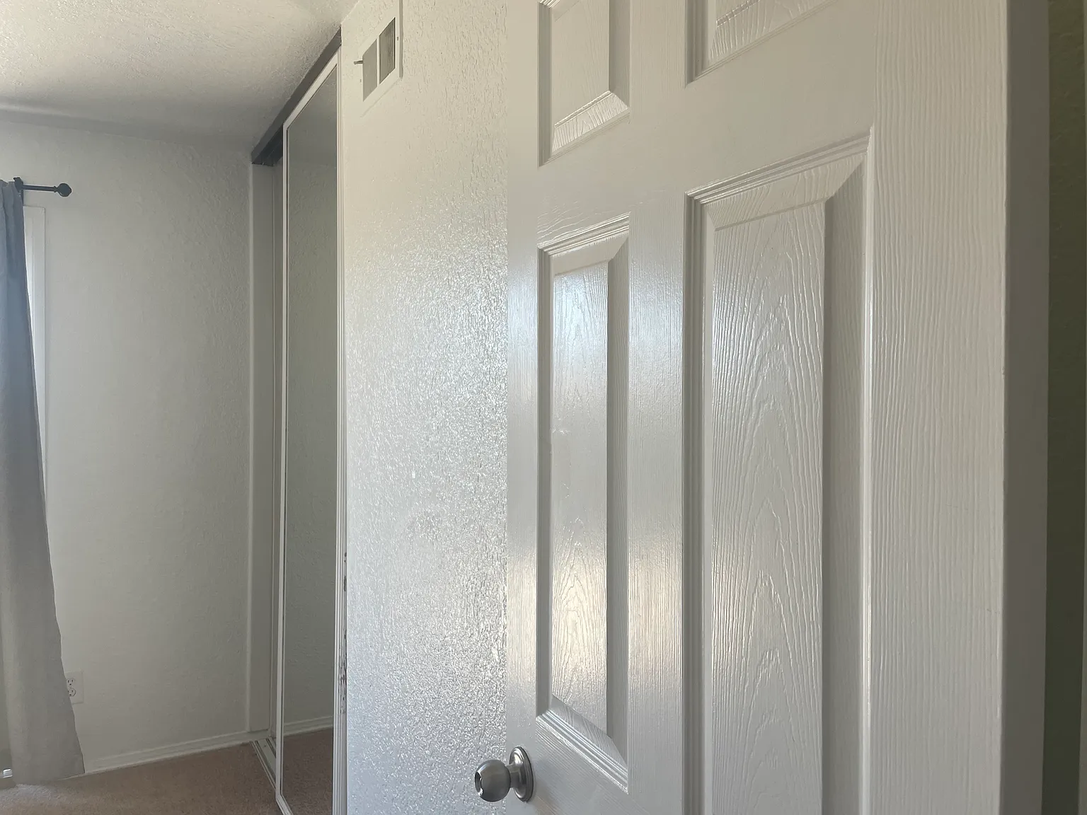 3 bed, 1500 sqft, $1,275 — Photo 2