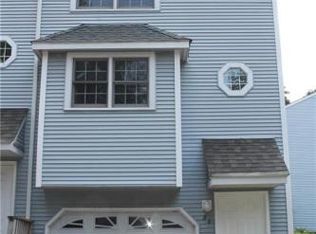 718 Broad St #8B, Meriden, CT 06450