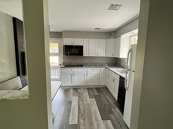 Kitchen different angle 