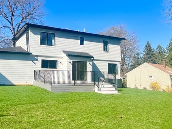 12 Mountainview Rd, Cresskill, NJ 07626