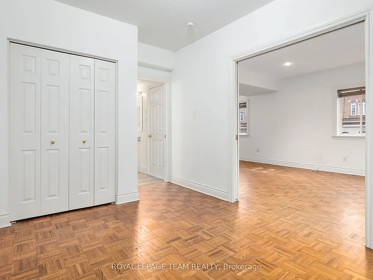 51 Castle Glen Cres — Photo 10