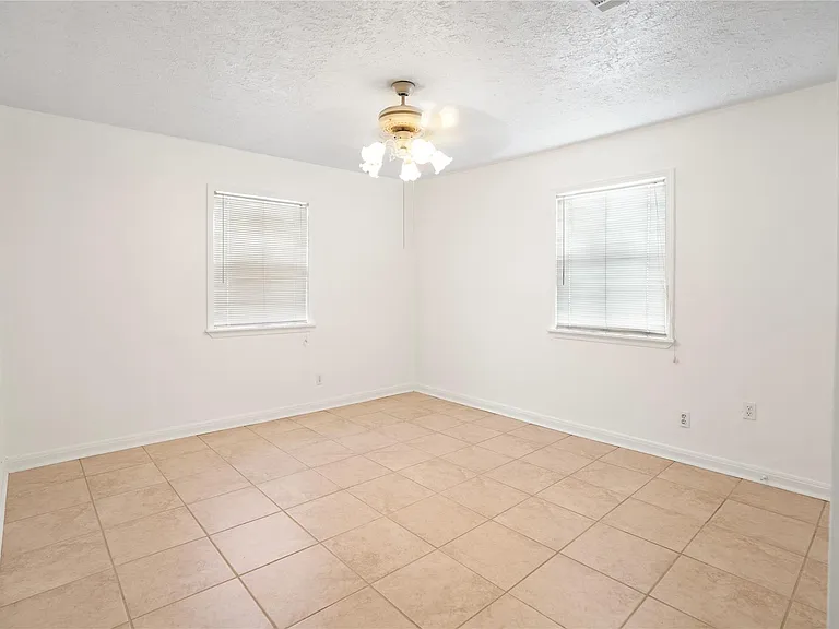 12432 Yancy Dr — Photo 5