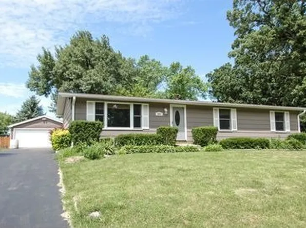2807 Benjamin Dr, Wonder Lake, IL 60097