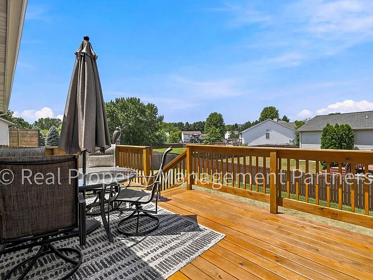 11425 Prairie Ave — Photo 30