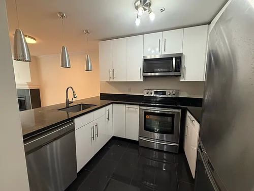 965 W 15th Ave #101 Photo 1
