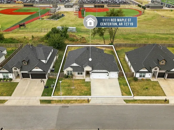 1111 Red Maple St, Centerton, AR 72719