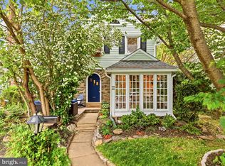 217 Rock Glen Rd, Wynnewood, PA 19096
