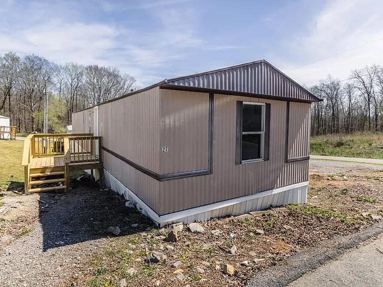 300 Randell Dr #27 — Photo 1