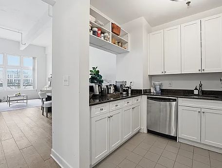 3rd image of 1500 Washington St APT 2J