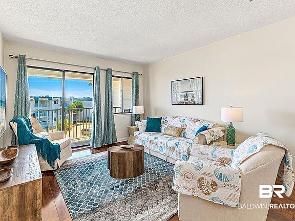 2nd image of 400 Plantation Rd #3327