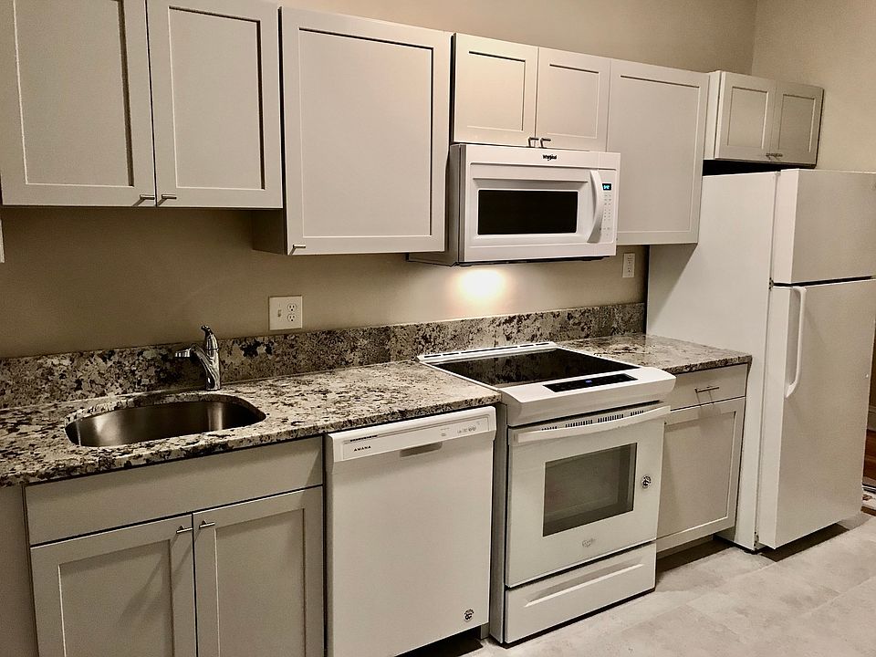 1st image of 52 Strathmore Rd APT 46