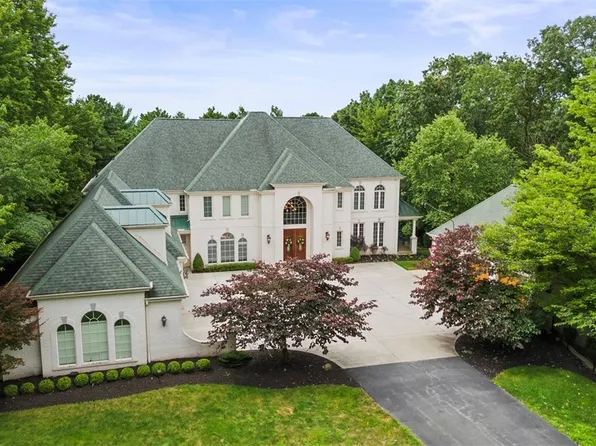 406 Blackstone Ln, Mars, PA 16046