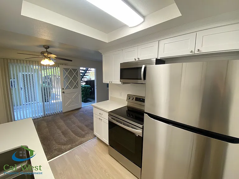 315 Bellerose Dr #1-4 — Photo 8