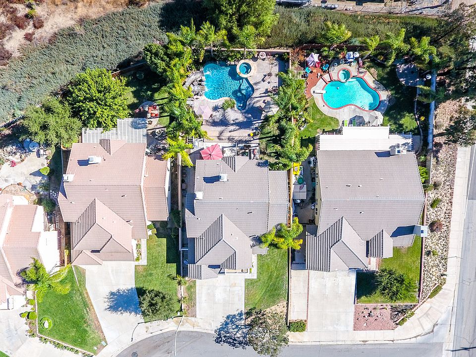 1st image of 32372 Harwood Ln