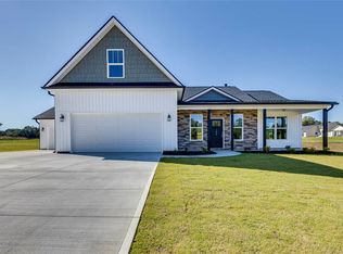 104 Old Glory Ct, Pickens, SC 29671