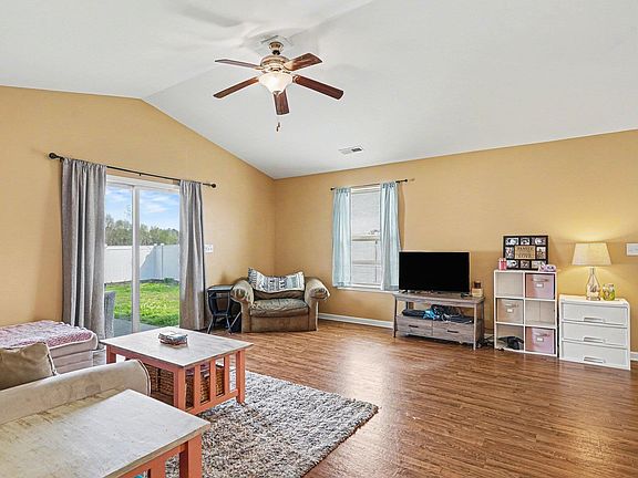 2nd image of 1001 Leatherman Rd.