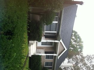 150 Rochdale Rd, Poughkeepsie, NY 12603