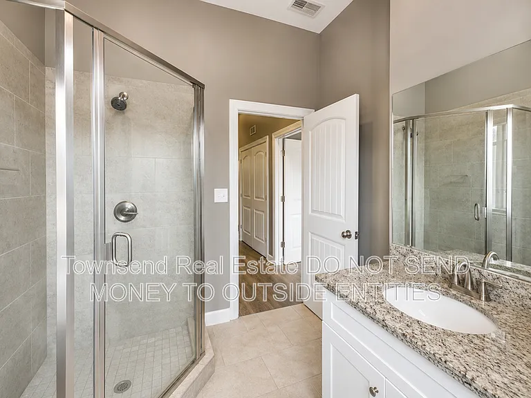 130 Person St #1/2 — Photo 10
