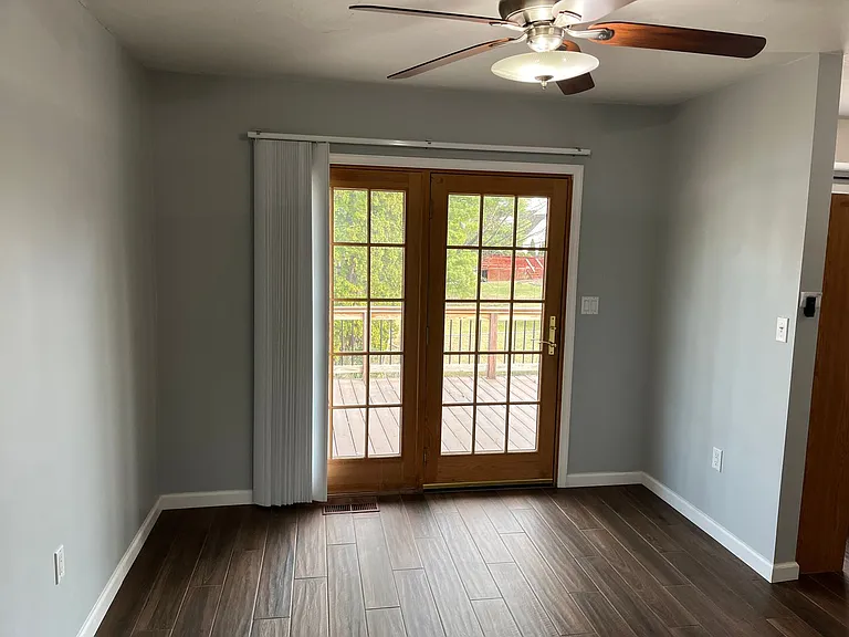 3435 Edenbridge Rd — Photo 40