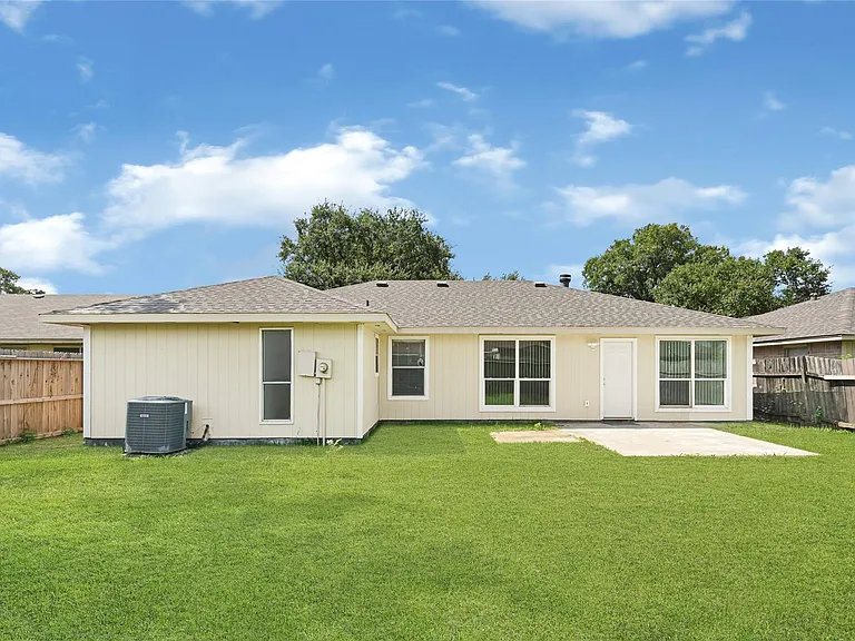 13327 N Thorntree Dr — Photo 4