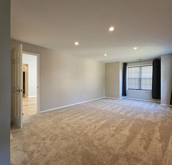 2809 Ridgefield Ct — Photo 18