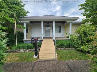 3814 38th St, Nitro, WV 25143