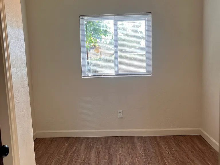 10752 E Chico Ave — Photo 7