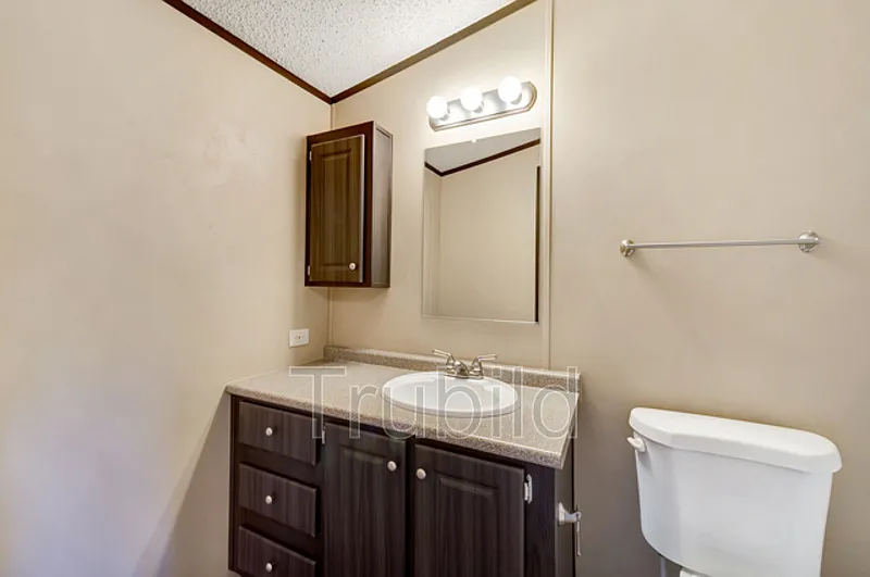 3 bed, 2.0 bath, 974 sqft, $950 — Photo 3