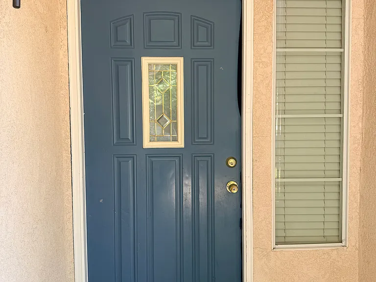 1786 Gibson Ave — Photo 2
