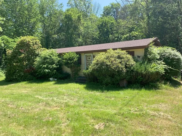 389 Breakneck Rd, Southbridge, MA 01550