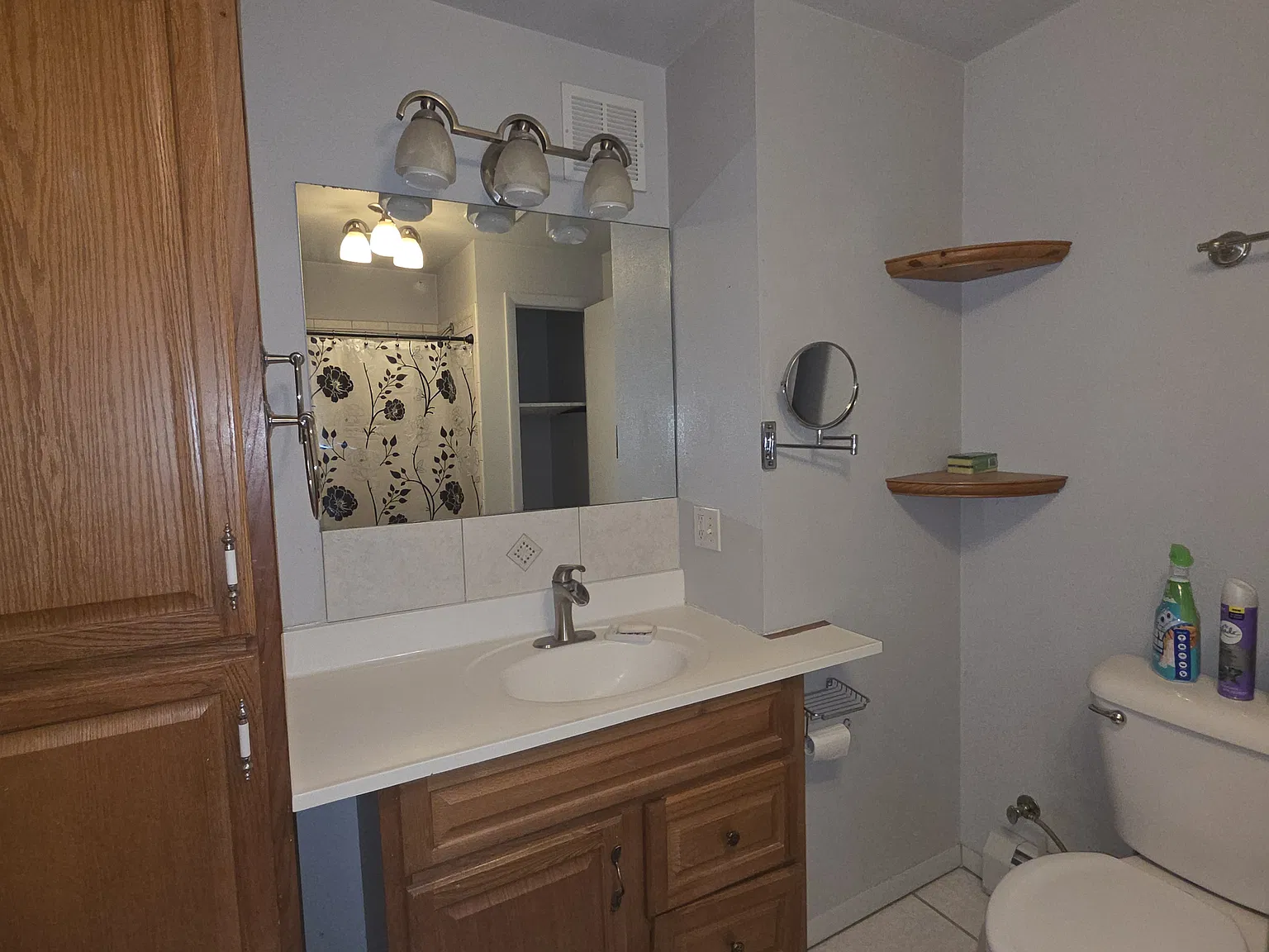 2 bed, 1600 sqft, $1,300 — Photo 2