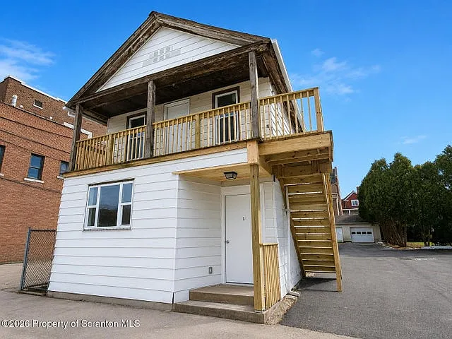125 River St #B — Photo 1