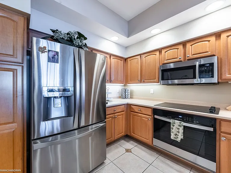 3313 Sunset Key Cir #403 — Photo 10