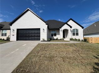 3664 E Greystone Dr, Fayetteville, AR 72764