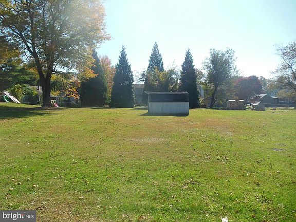 3rd image of 28 Lincoln Ave