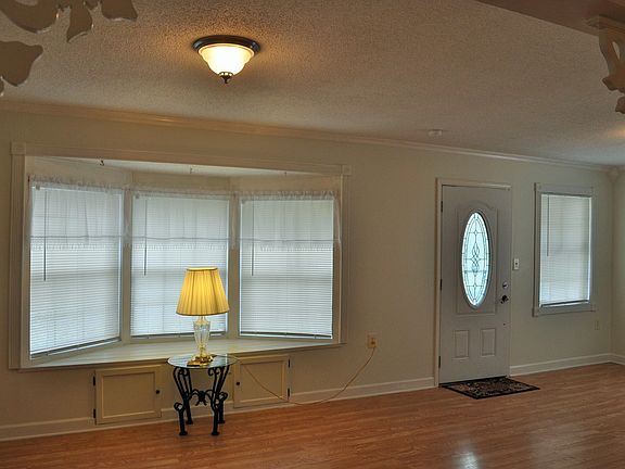 5th image of 2311 Tyler Ave