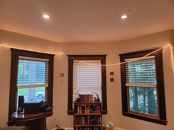 3rd image of 183 Winslow Ave #1