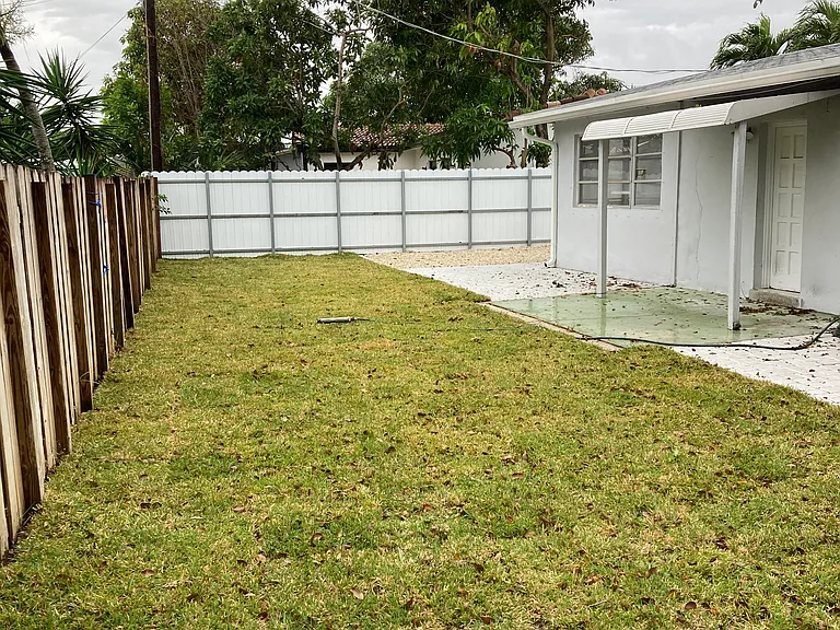 1648 NE 31st Ct — Photo 15